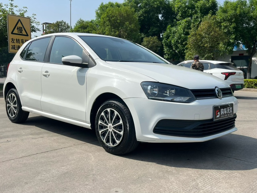 Volkswagen Polo 2017 car image #3