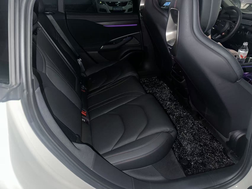 MI SU7 2025 immagine di auto #3