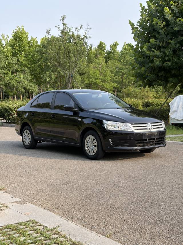 Volkswagen Santana 2015 car image #3