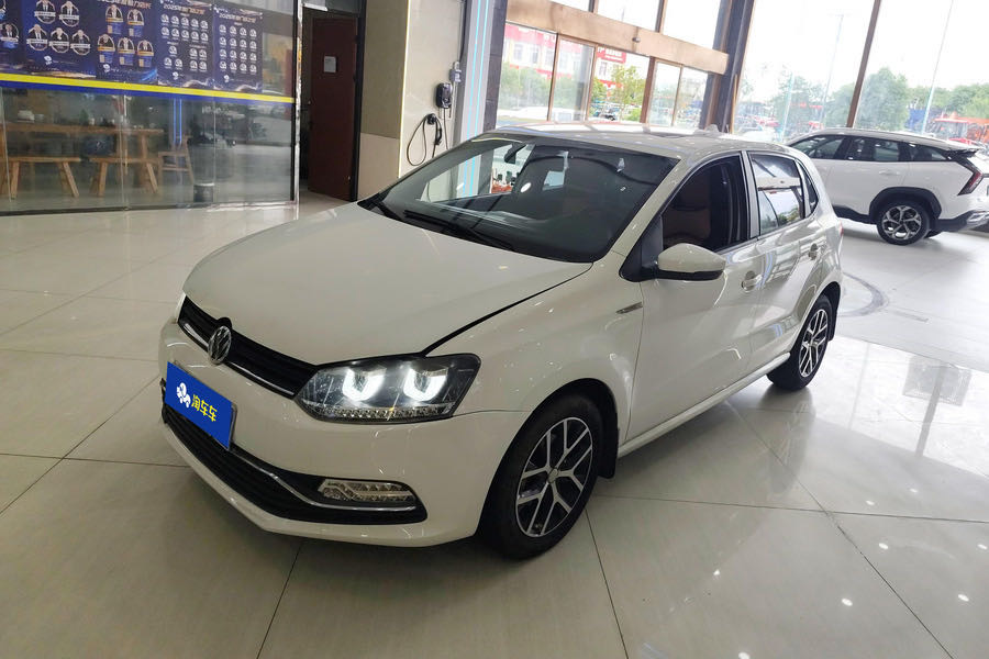 Volkswagen Polo 2017 car image 