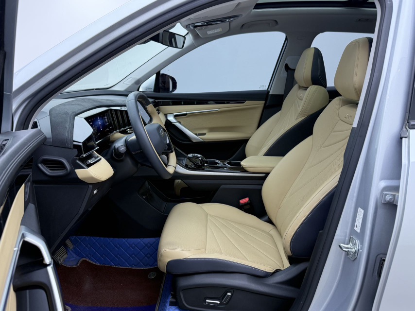 GEELY Boyue L 2024 car image #4