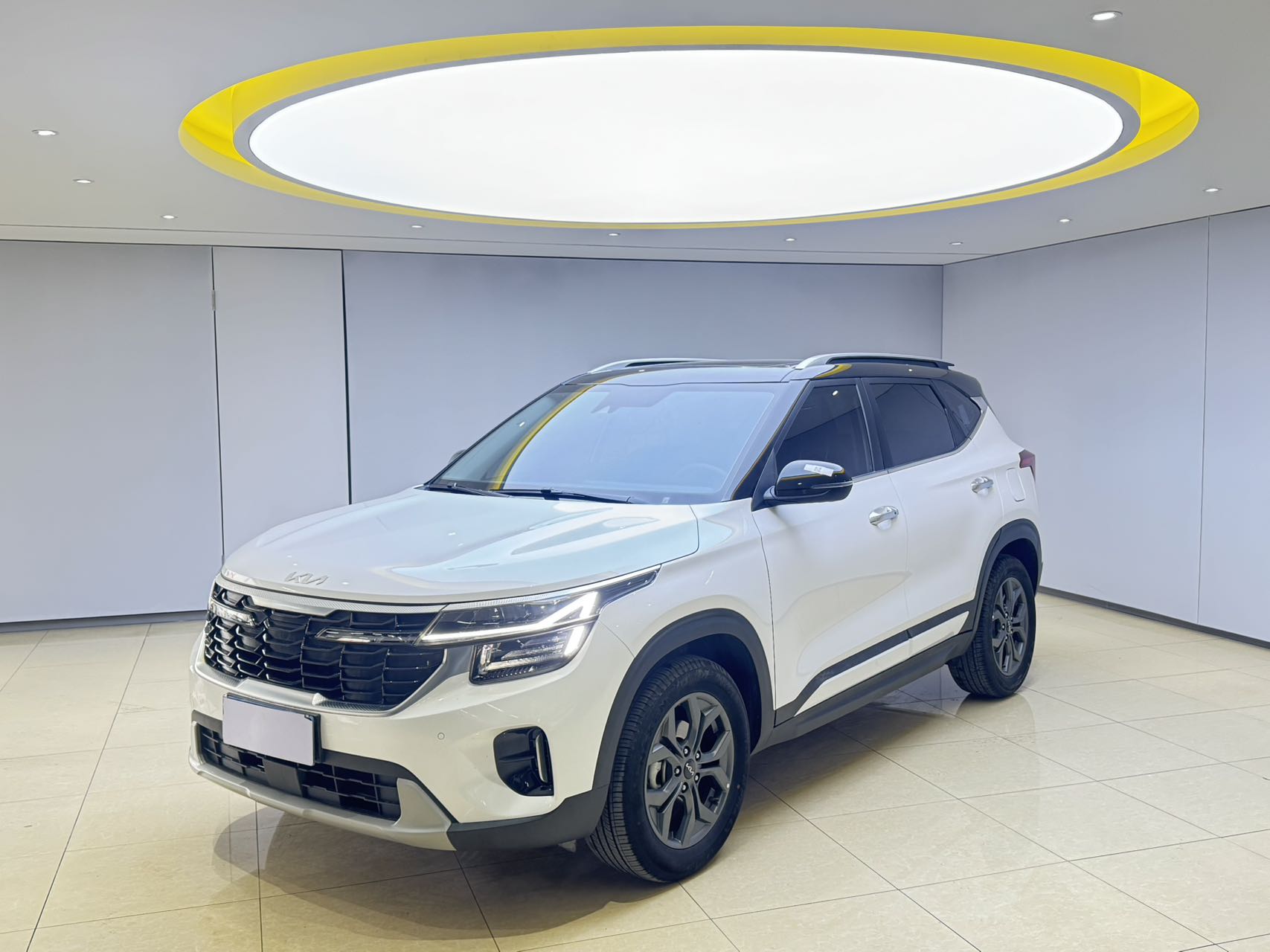 Kia Seltos 2023 car image 