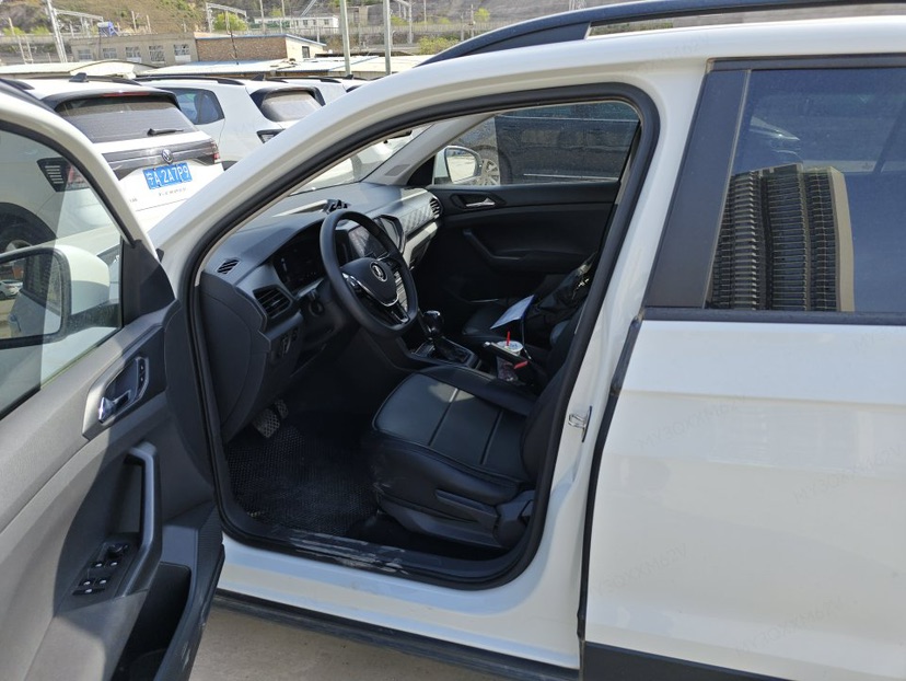 Volkswagen T-Cross 2024 #3 Volkswagen T-Cross 2024 car image #3