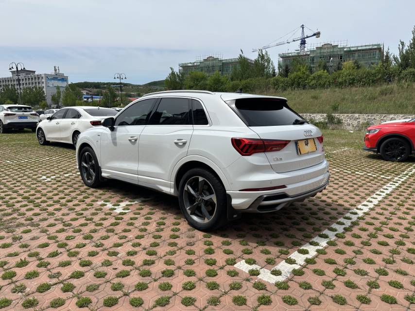 Audi Q3 2022 #4 Audi Q3 2022 car image #4