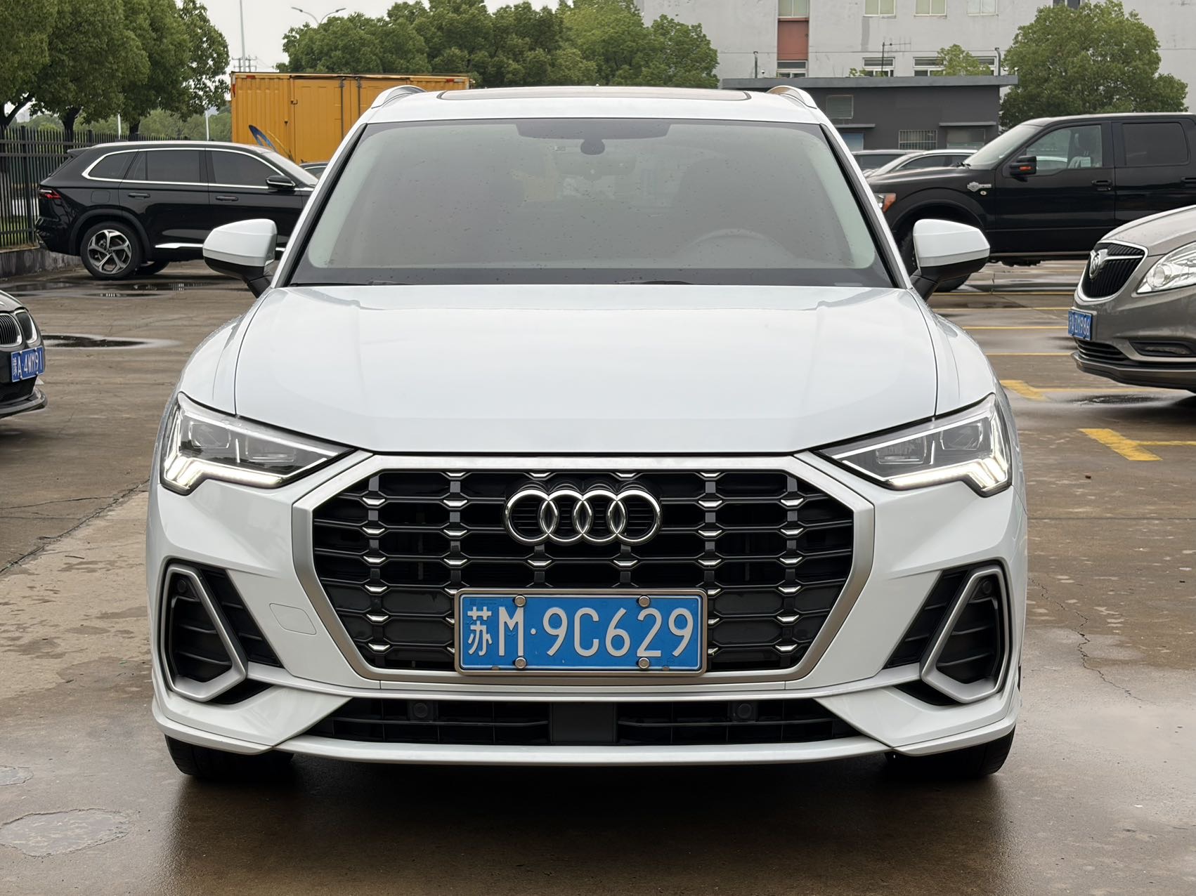 Audi Q3 2022 Audi Q3 2022 car image