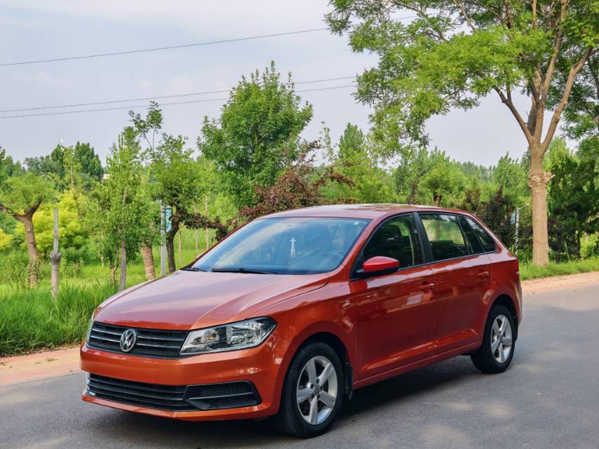 Volkswagen Santana 2015 car image 