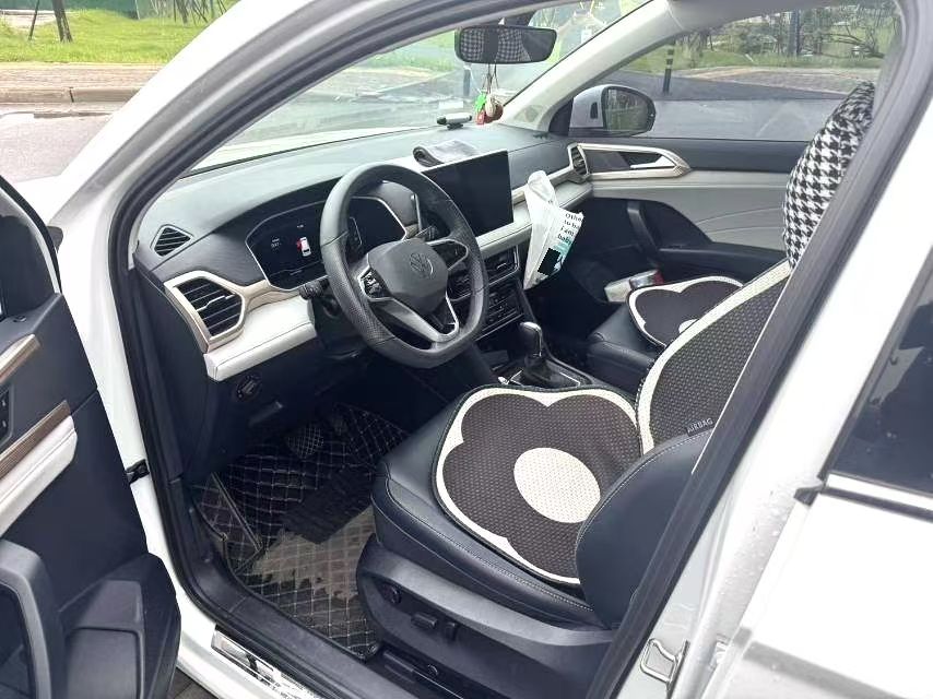 Volkswagen Tharu 2023 car image #2