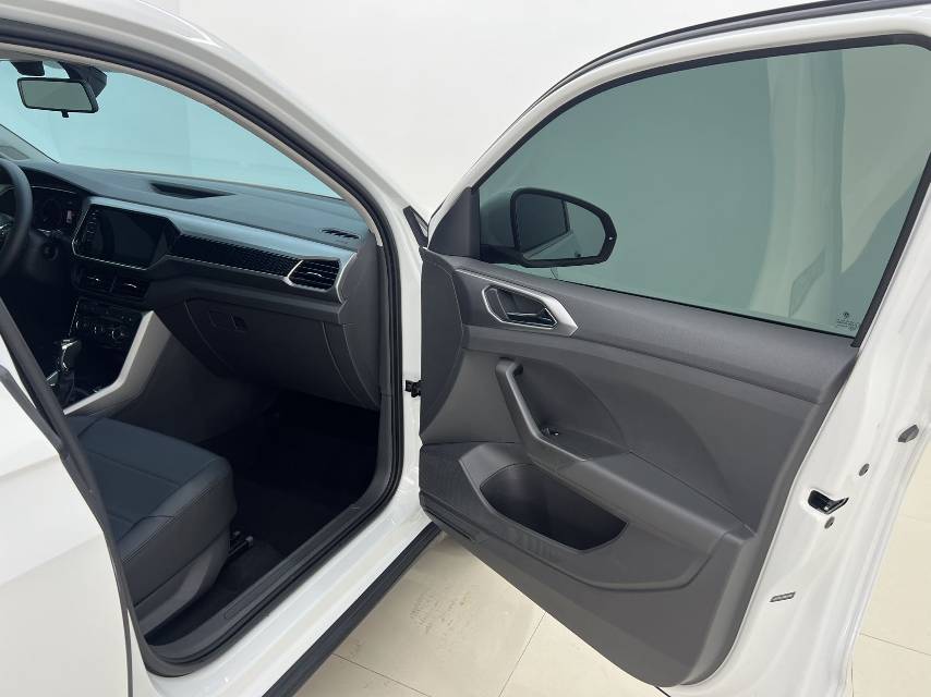 Volkswagen T-Cross 2023 car image #10