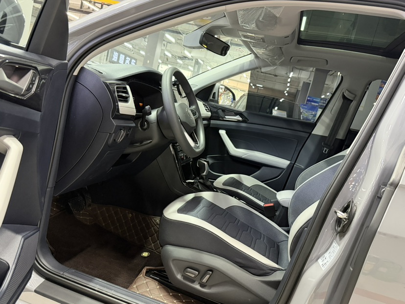 Volkswagen Tharu 2025 car image #6