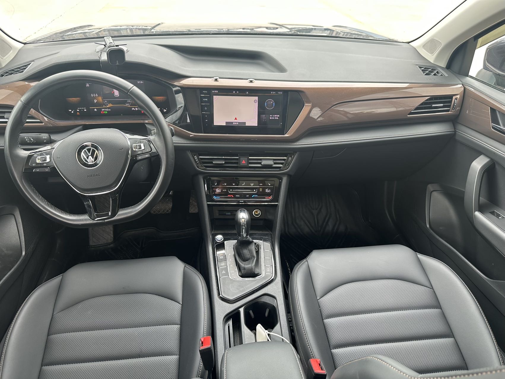 Volkswagen Tharu 2023 car image #8