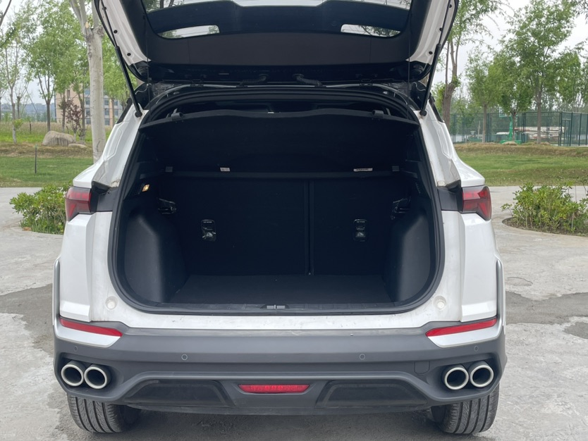 GEELY Coolray 2025 car image #9