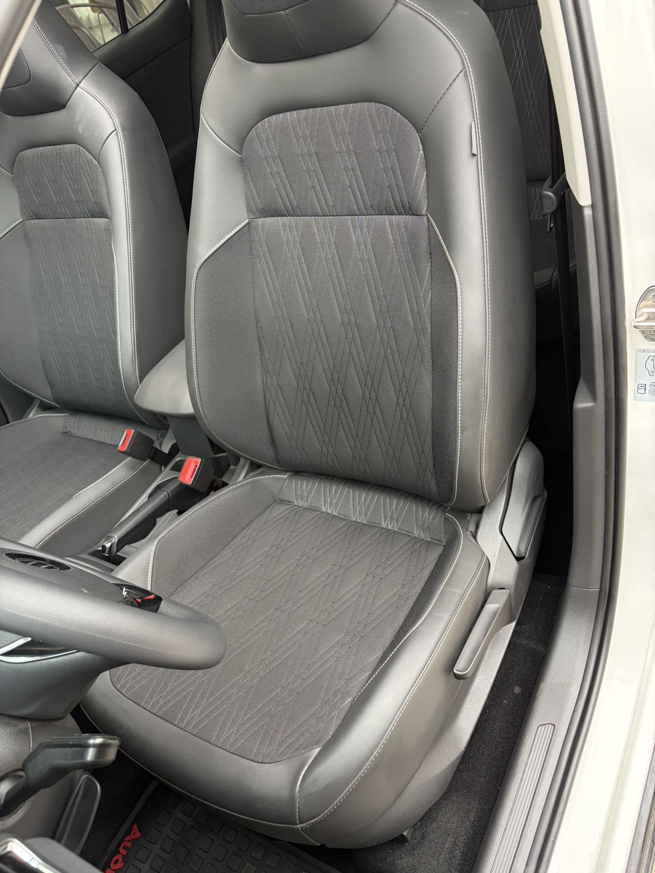 Volkswagen T-Cross 2021 car image #4