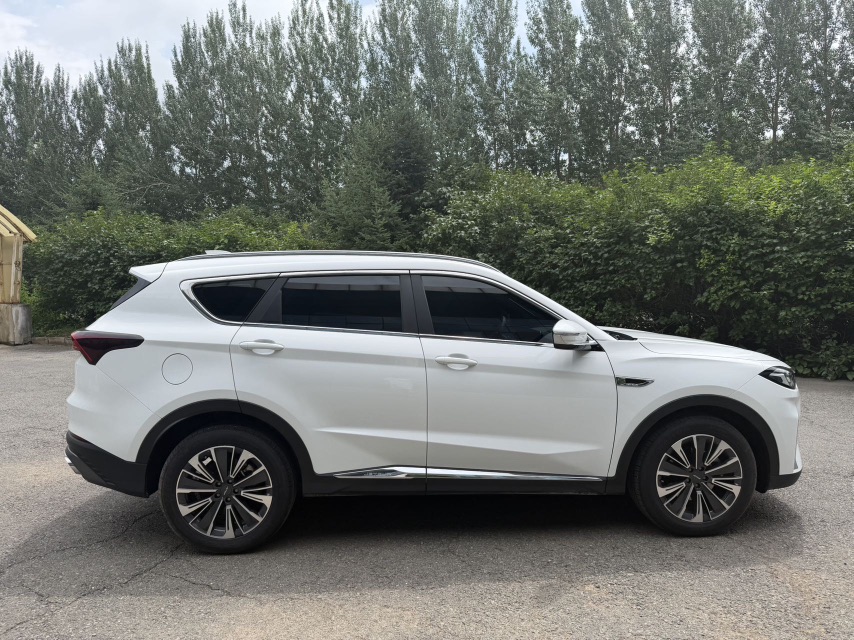 Jetour X70 PLUS 2025 #4 Jetour X70 PLUS 2025 car image #4
