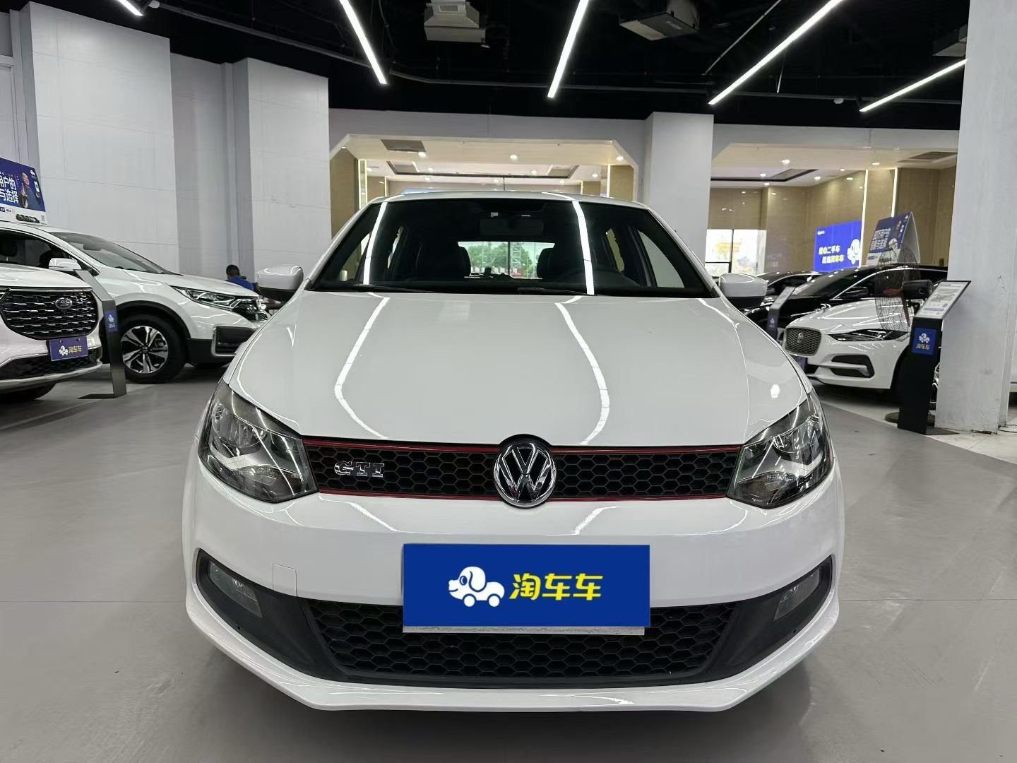 Volkswagen Polo 2013 car image #2