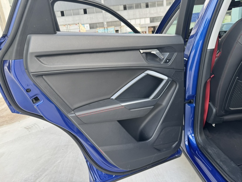 Audi Q3 2019 #16 Audi Q3 2019 car image #16