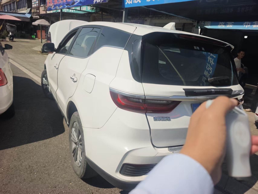 GEELY Vision X6 2020 #4 GEELY Vision X6 2020 car image #4