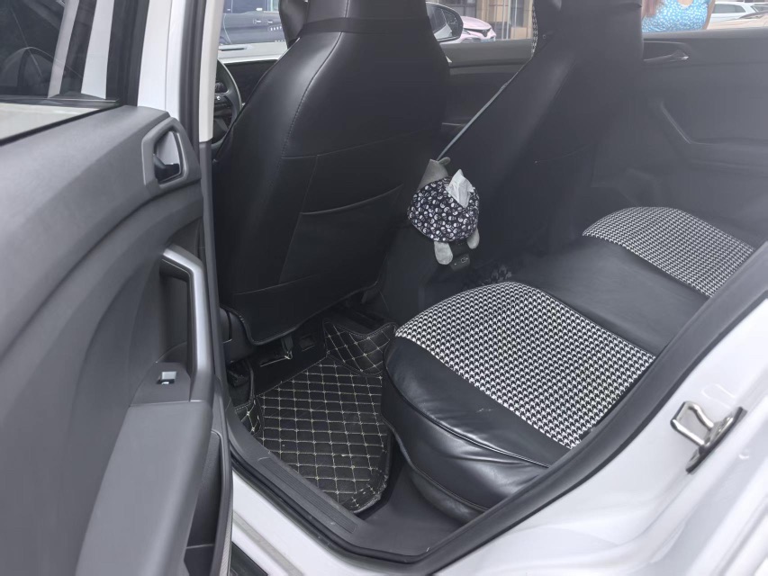 Volkswagen T-Cross 2021 #4 Volkswagen T-Cross 2021 car image #4