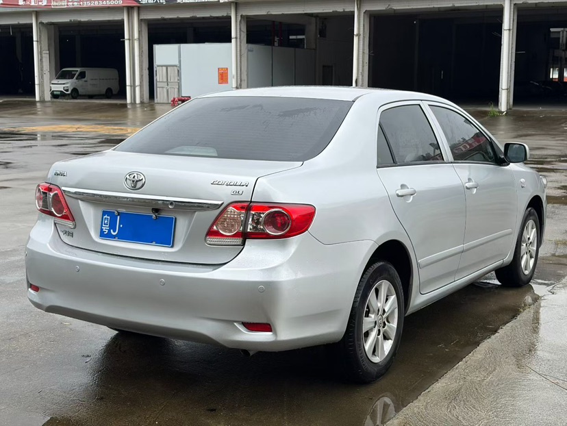 Toyota Corolla 2011 #9 Toyota Corolla 2011 car image #9