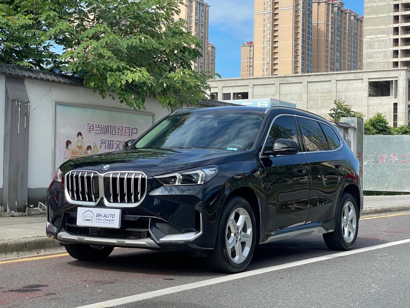 BMW X1 2023 BMW X1 2023 car image