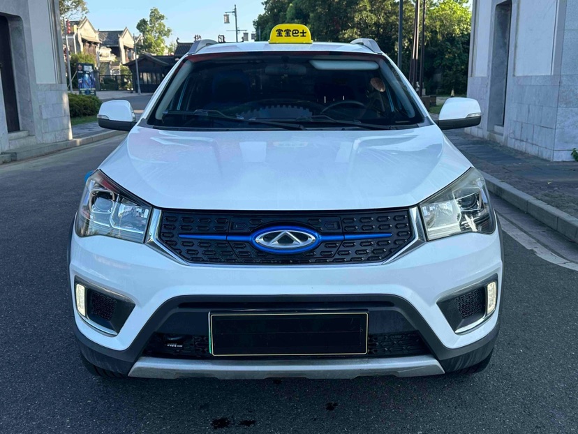 2018 car image #2
