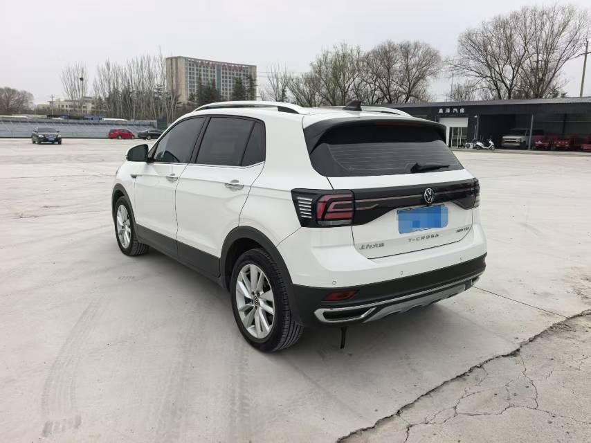 Volkswagen T-Cross 2021 #8 Volkswagen T-Cross 2021 car image #8