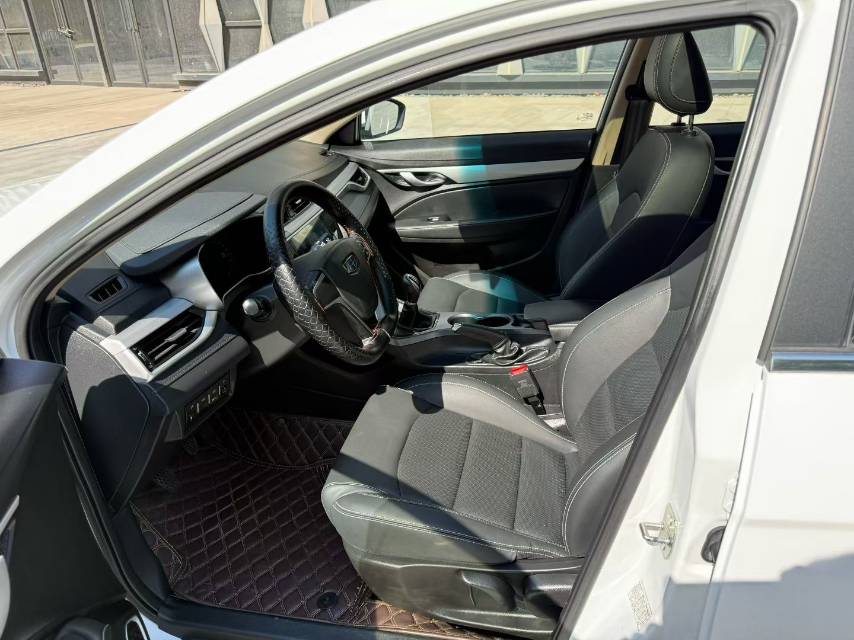GEELY Emgrand 2018 #5 GEELY Emgrand 2018 car image #5