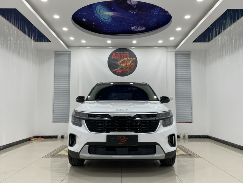 Kia Seltos 2023 car image #2
