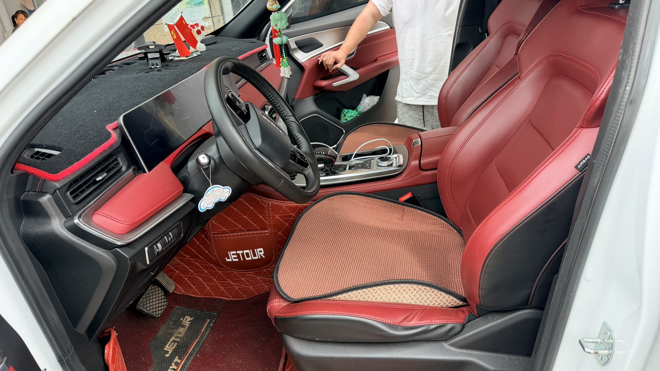 Jetour X70 PLUS 2022 #7 Jetour X70 PLUS 2022 car image #7