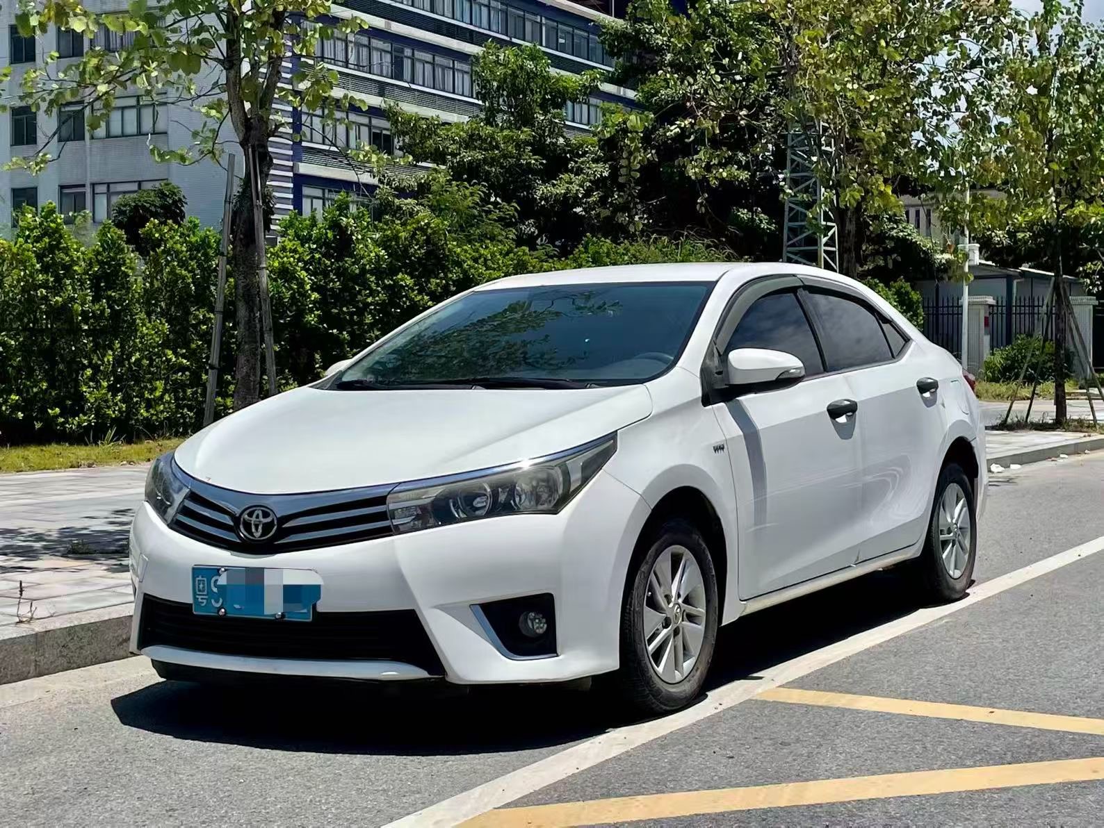 2016 2016 car image