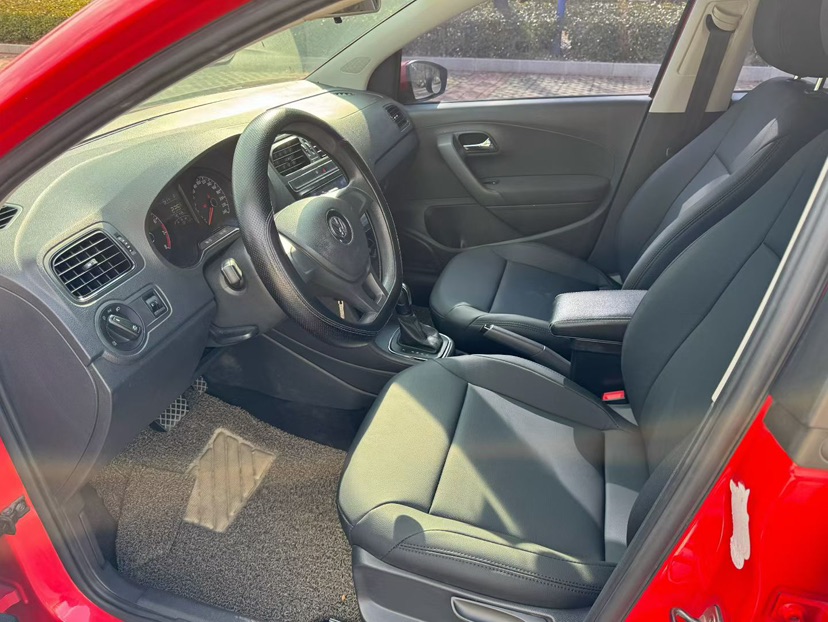 Volkswagen Polo 2018 car image #3