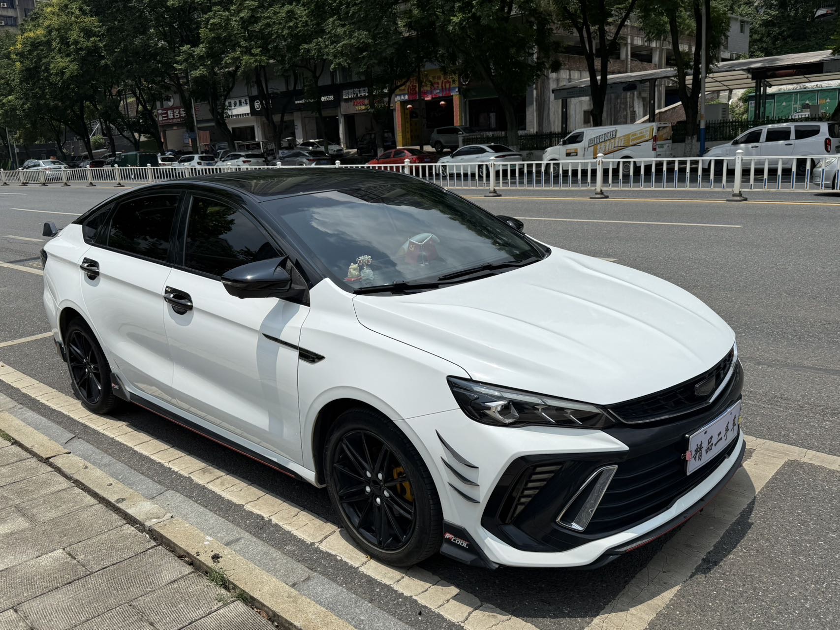 GEELY Binray 2023 car image #3