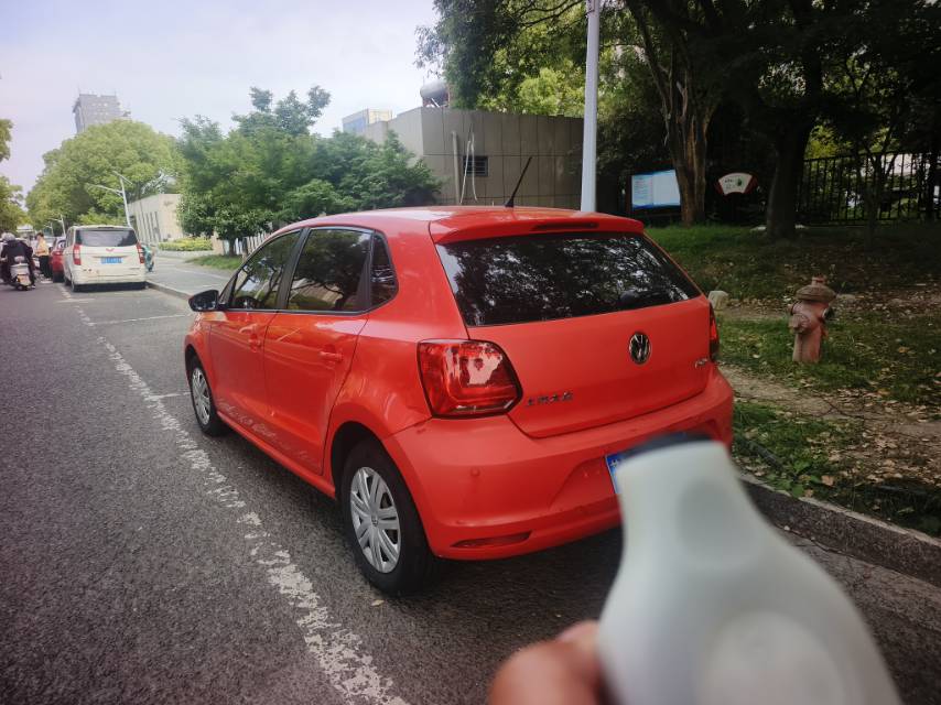 Volkswagen Polo 2016 car image #2