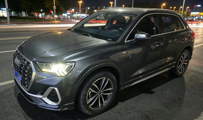 Audi Q3 2021 car image 