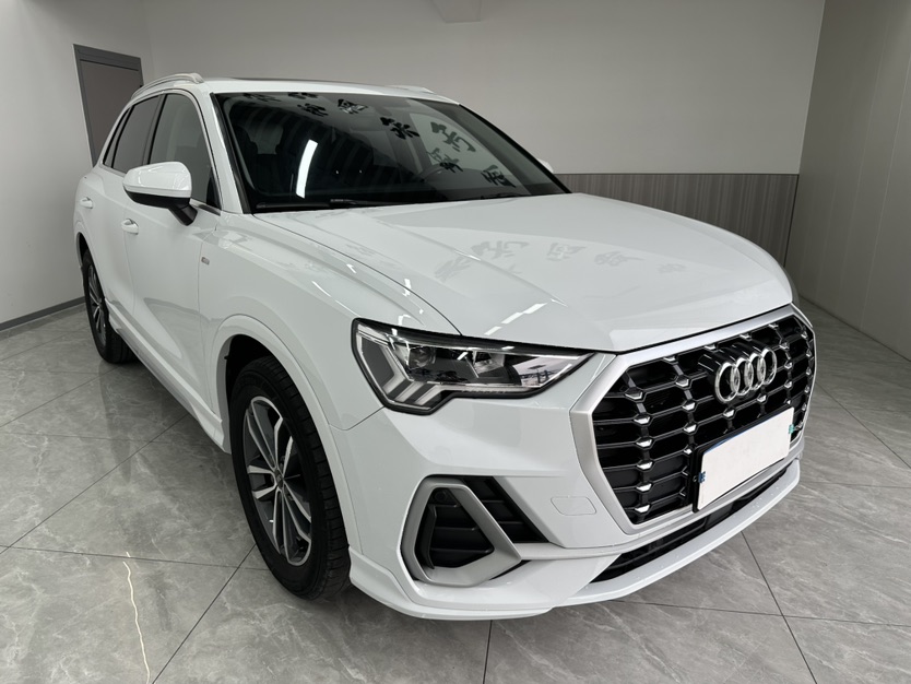 Audi Q3 2023 car image 