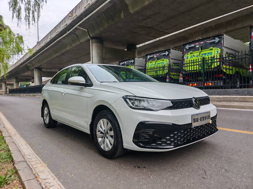 Volkswagen Lavida 2025 car image #3