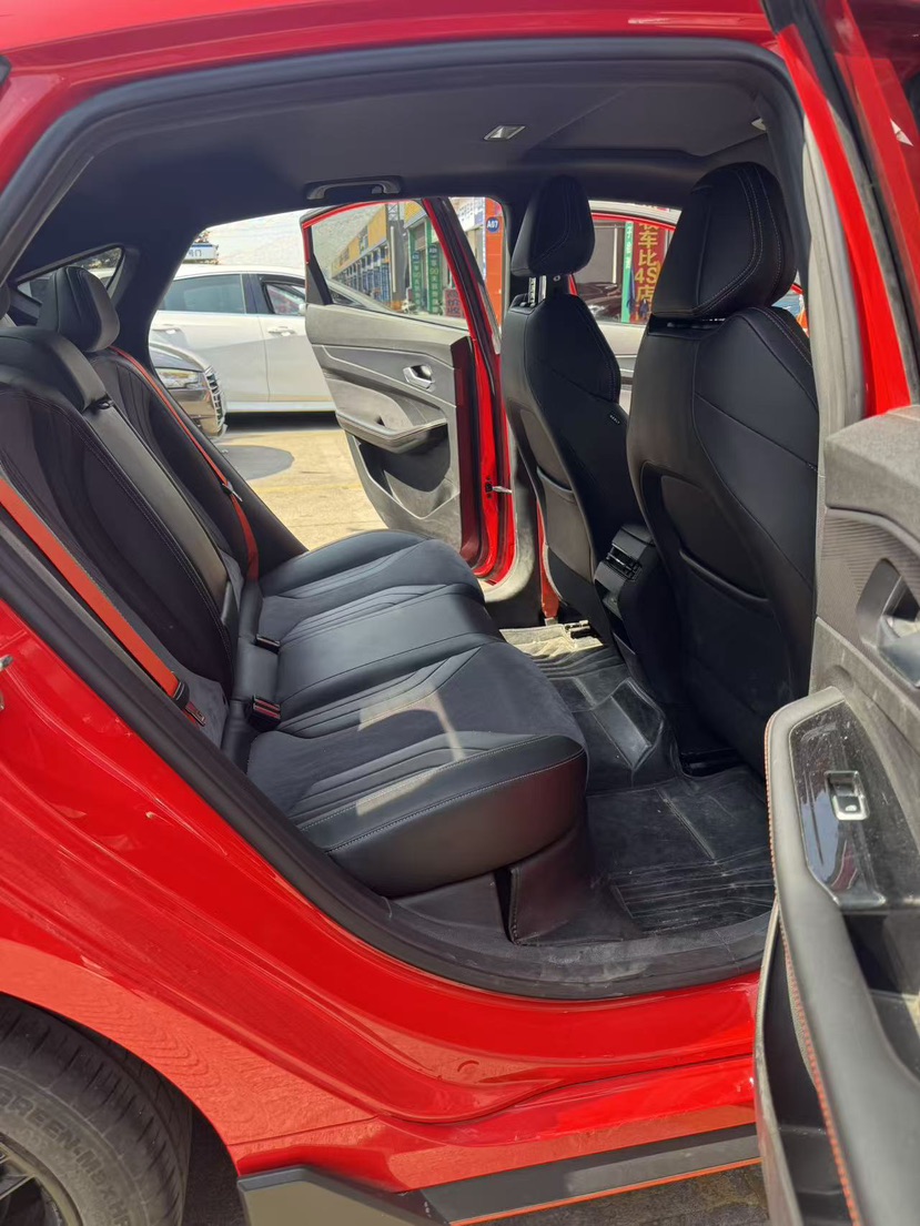 GEELY Binray 2023 immagine di auto #6