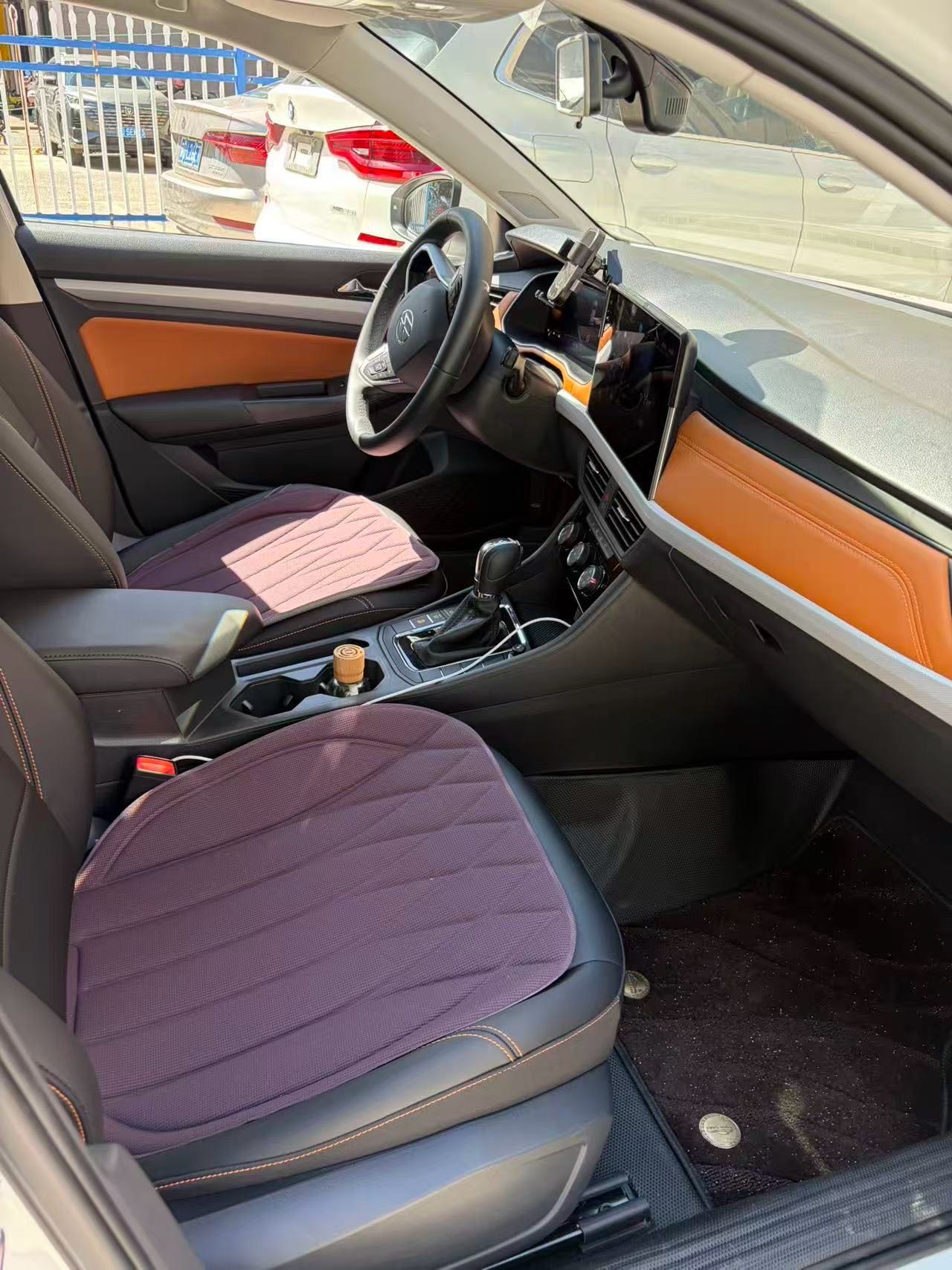 Volkswagen Bora 2025 car image #8