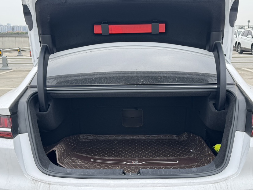 BYD Han 2022 immagine di auto #15