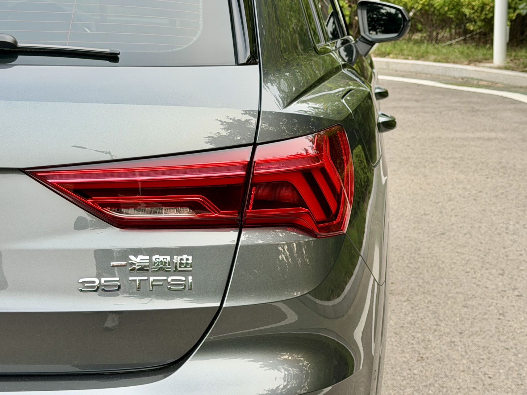 Audi Q3 2023 car image #13