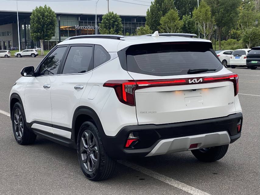 Kia Seltos 2023 #9 Kia Seltos 2023 car image #9