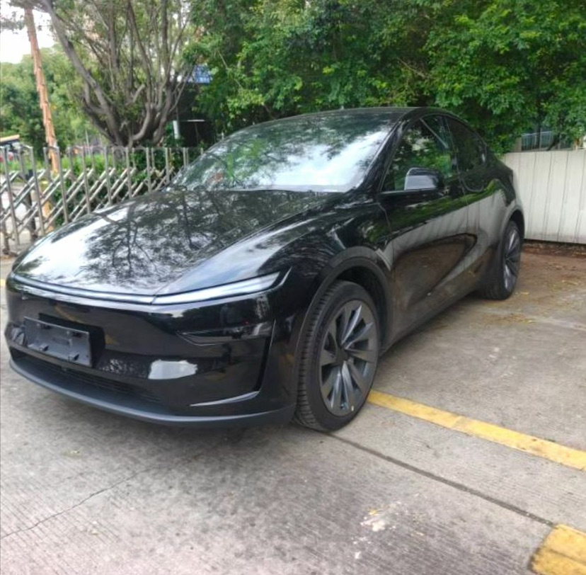 Tesla Model Y 2026 car image 