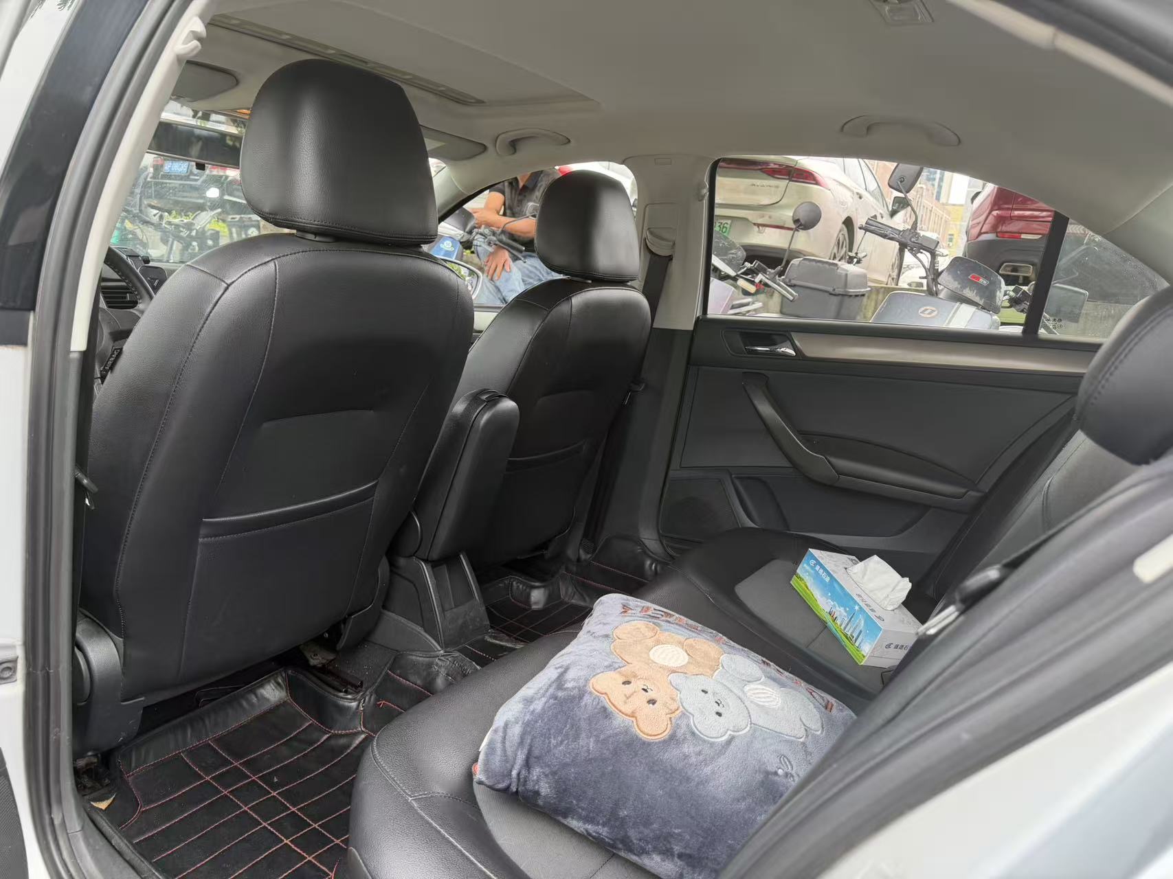 Volkswagen Santana 2015 car image #5