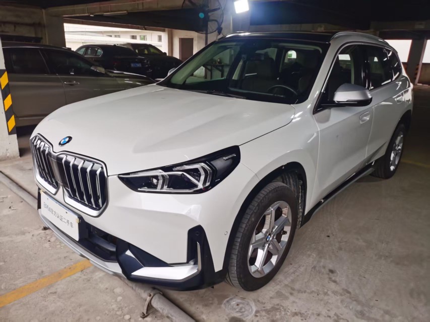 BMW X1 2023 BMW X1 2023 car image