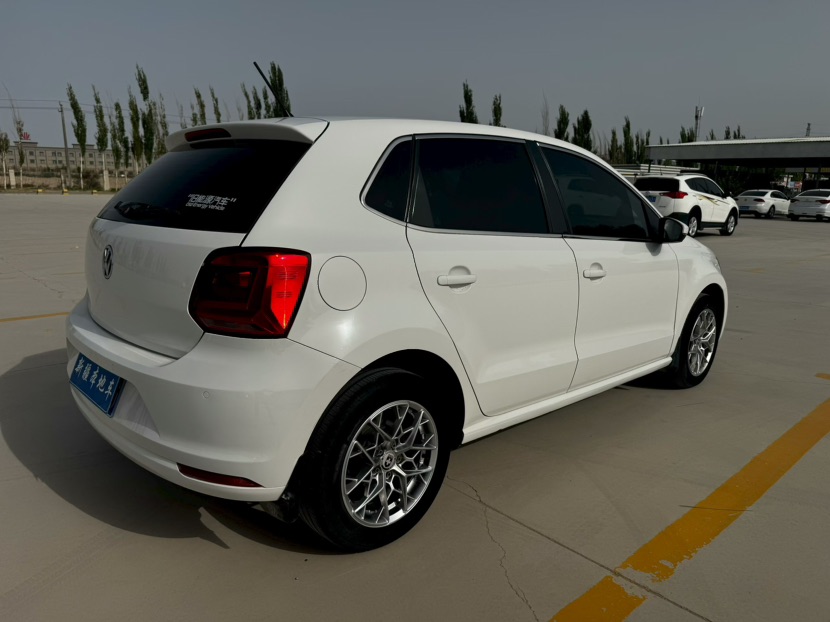 Volkswagen Polo 2015 #5 Volkswagen Polo 2015 car image #5