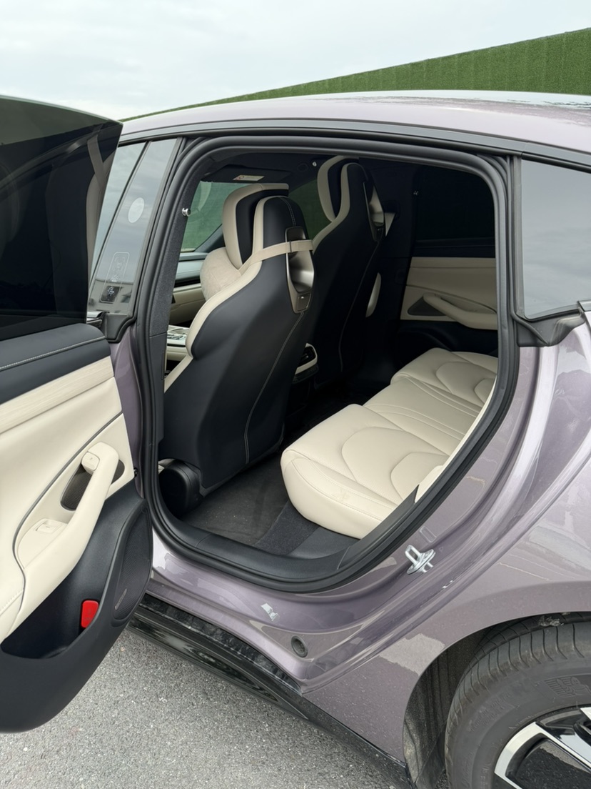 MI SU7 2025 car image #7