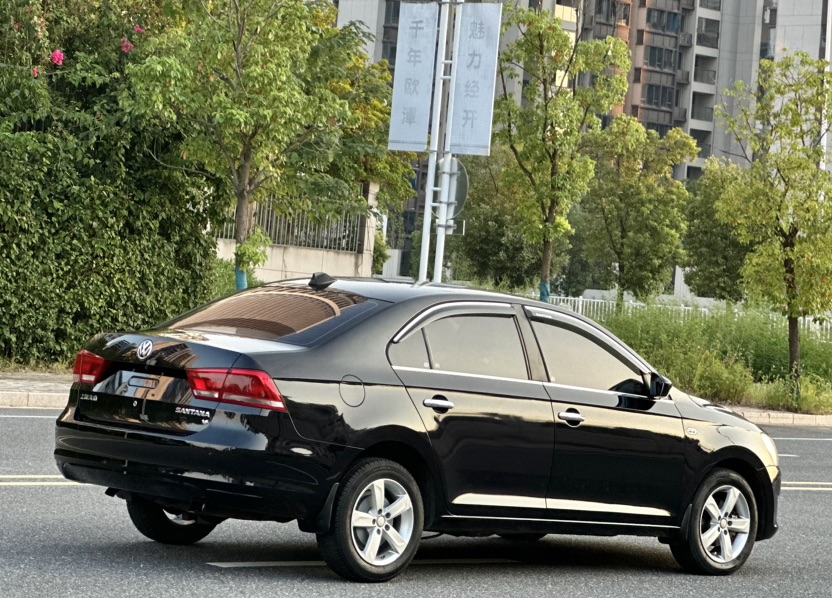 Volkswagen Santana 2014 car image #4
