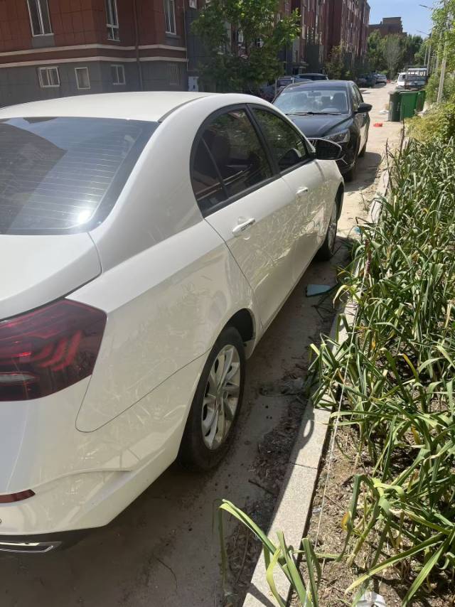 GEELY Emgrand 2021 #4 GEELY Emgrand 2021 car image #4