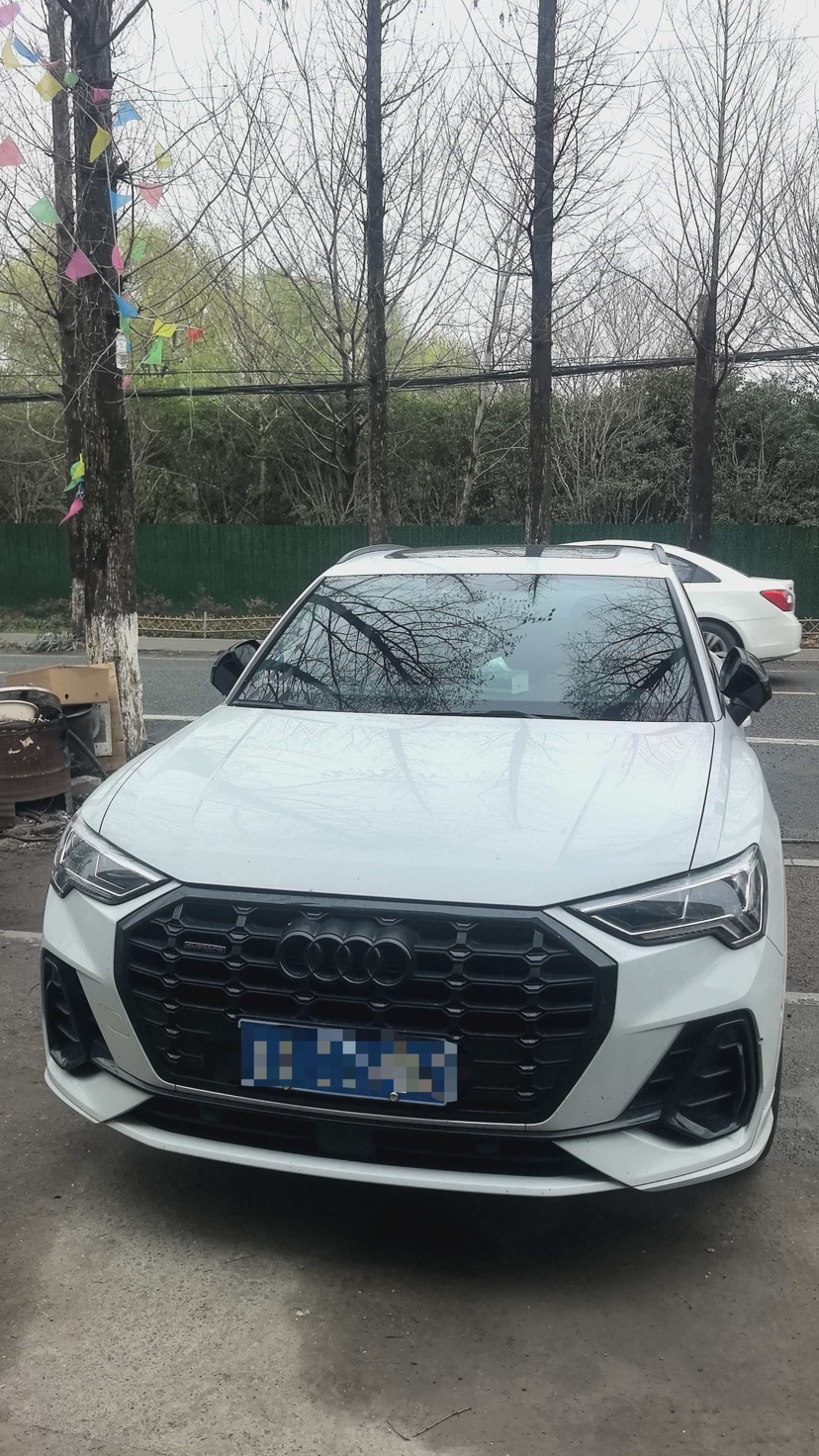 Audi Q3 2023 Audi Q3 2023 car image