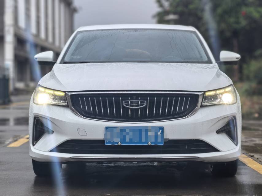 GEELY Emgrand 2021 car image #2
