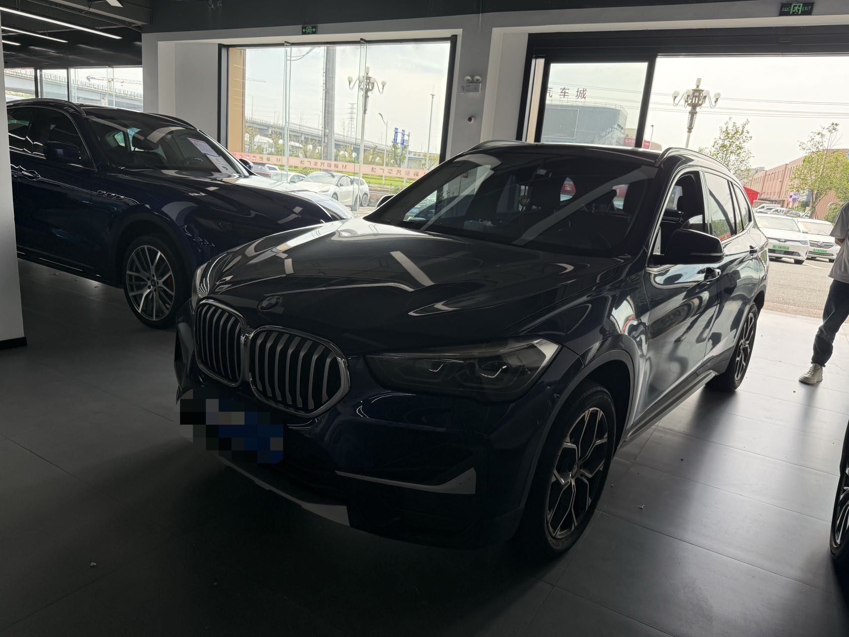 BMW X1 2019 car image 
